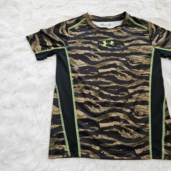 Under Armour heat gear camo short sleeve tee size 5 - Picture 8 of 10
